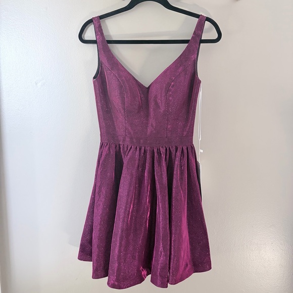 ellie wilde Dresses & Skirts - NWT Ellie Wilde Mon Cheri Fuchsia Metallic Shimmer Dress Lace Up Back Size 2